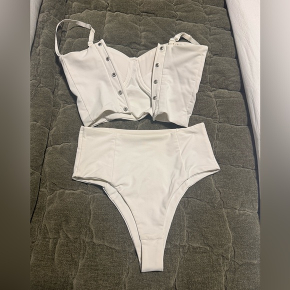 Bridal Robe - Picture 4 of 4